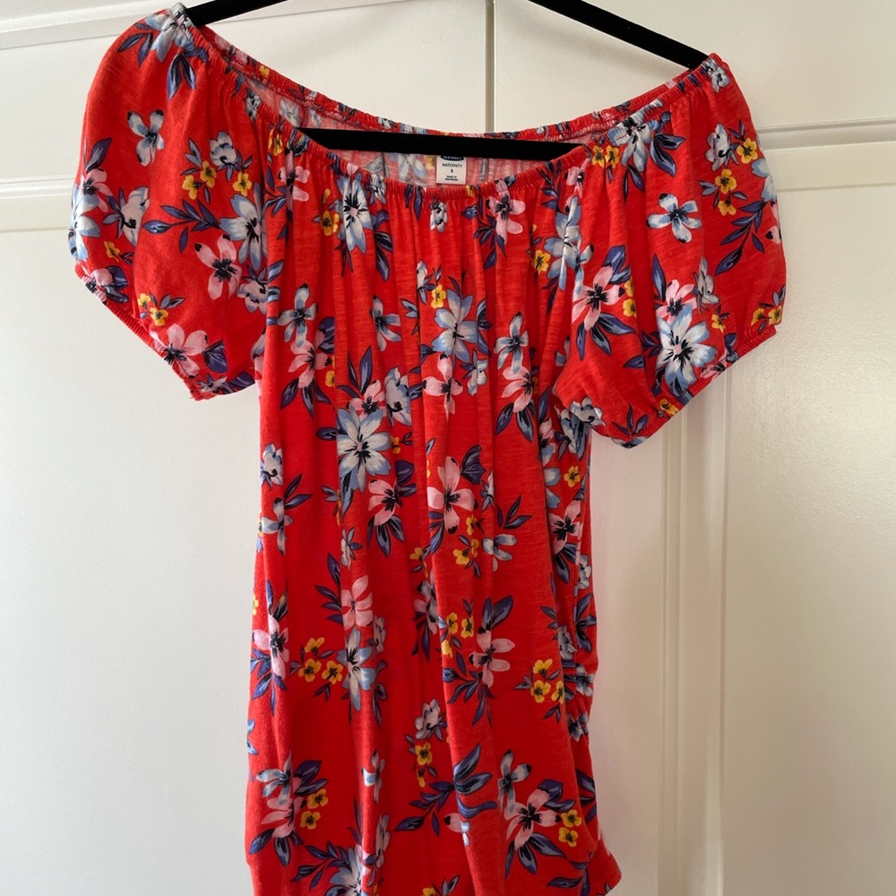 Old navy off the shoulder maternity top